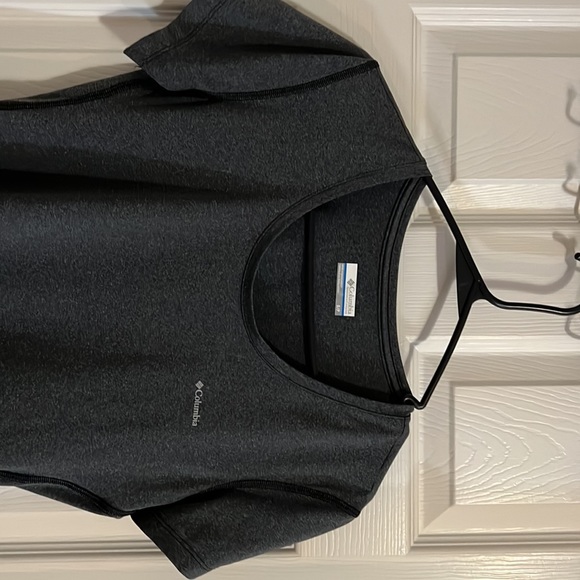 Columbia jacket (xs), vest (s) t shirt (s) - Picture 11 of 11